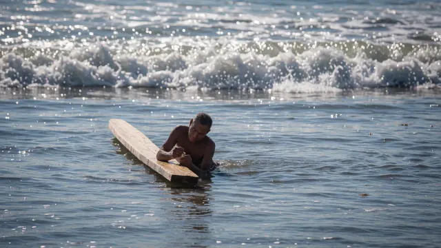 How 1 Chumash Tribe Rebuilt Ancient Canoes To Stop The Ocean From Dying